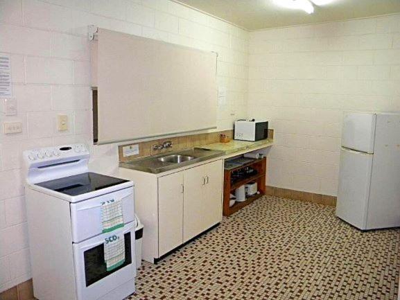 Dunk Island View Caravan Park Wongaling Beach Екстериор снимка